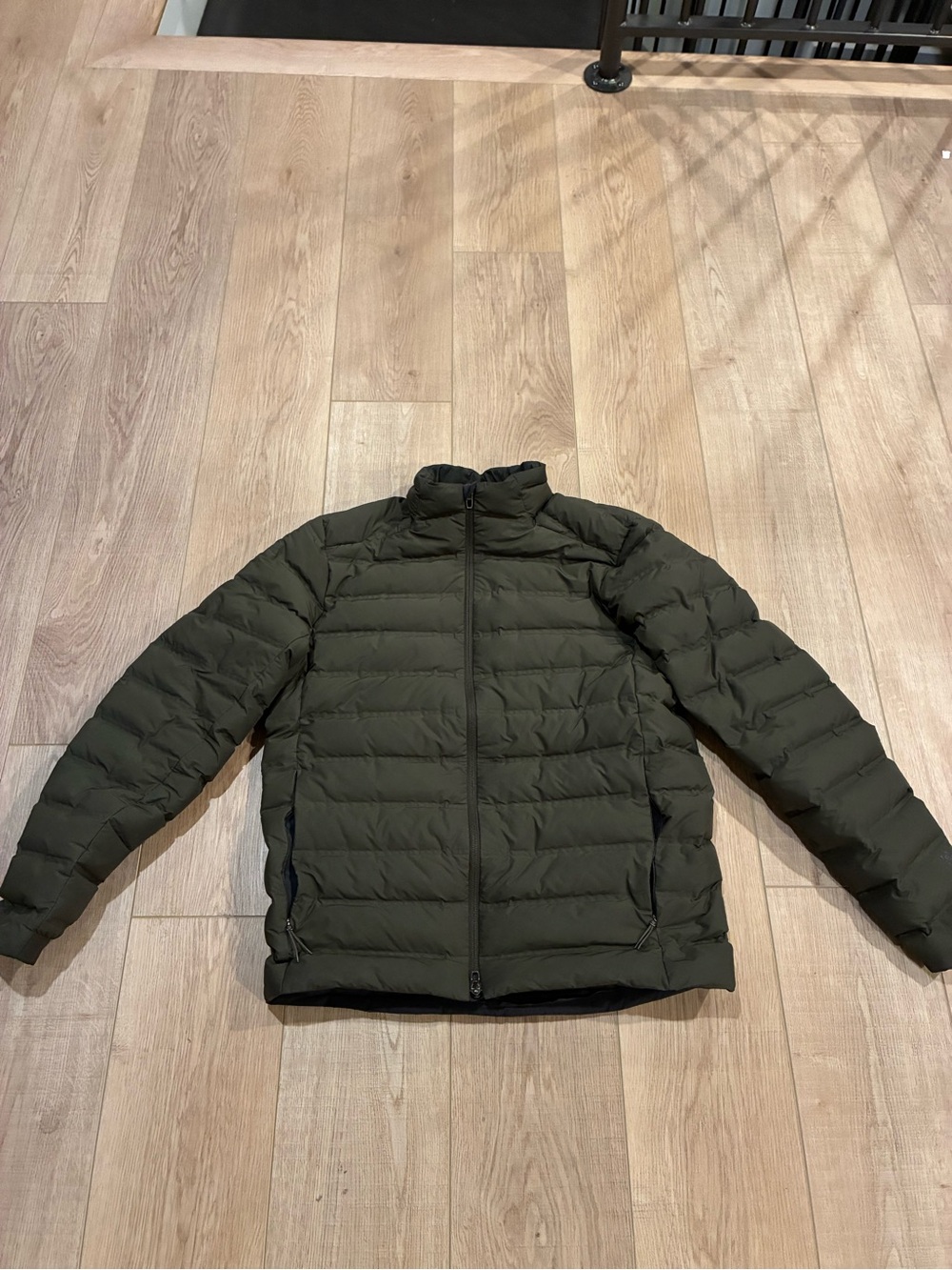 Lululemon Olive Green Quilted Puffer coat mock neck zip up womens 8 Fall